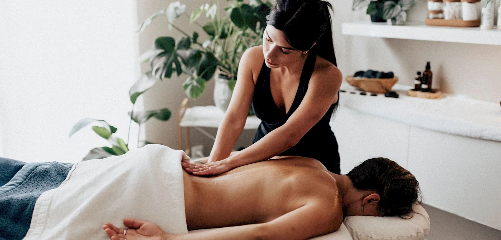 Massage Treatments, Island Day Spa