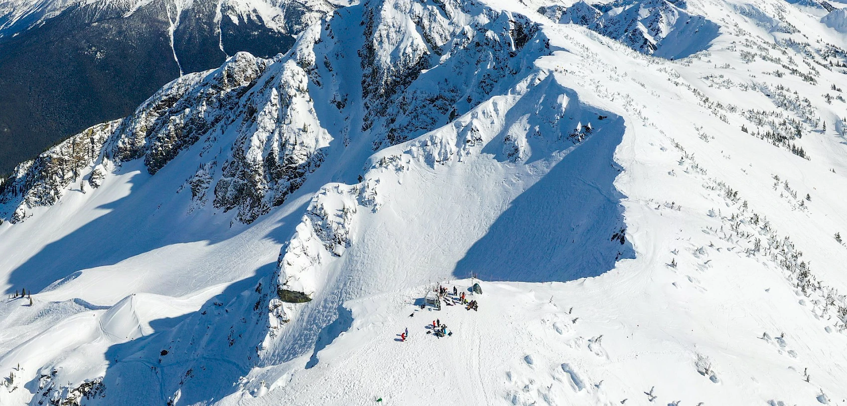 https://www.revelstokemountainresort.com/site/assets/files/3301/tom-poole-winter-2019-2020-scenic-subpeak-large.1700x815.webp